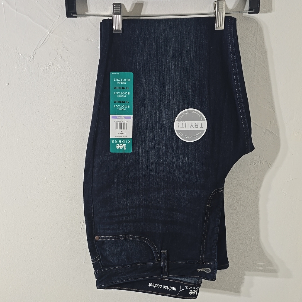 Lee Riders Midrise Bootcut Stretch Blue Jeans Size 18 Medium NWT